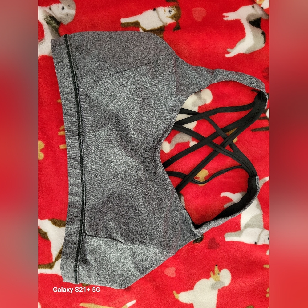 Lululemon free to be serene bra size 12